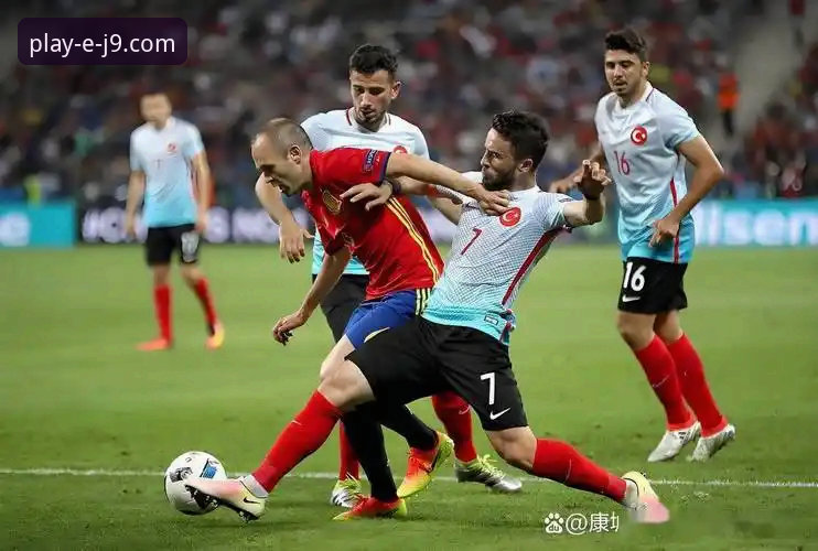 5个致命问题让英格兰0-1负日本，J9九游会用户热议三狮军团为何沦为笑柄